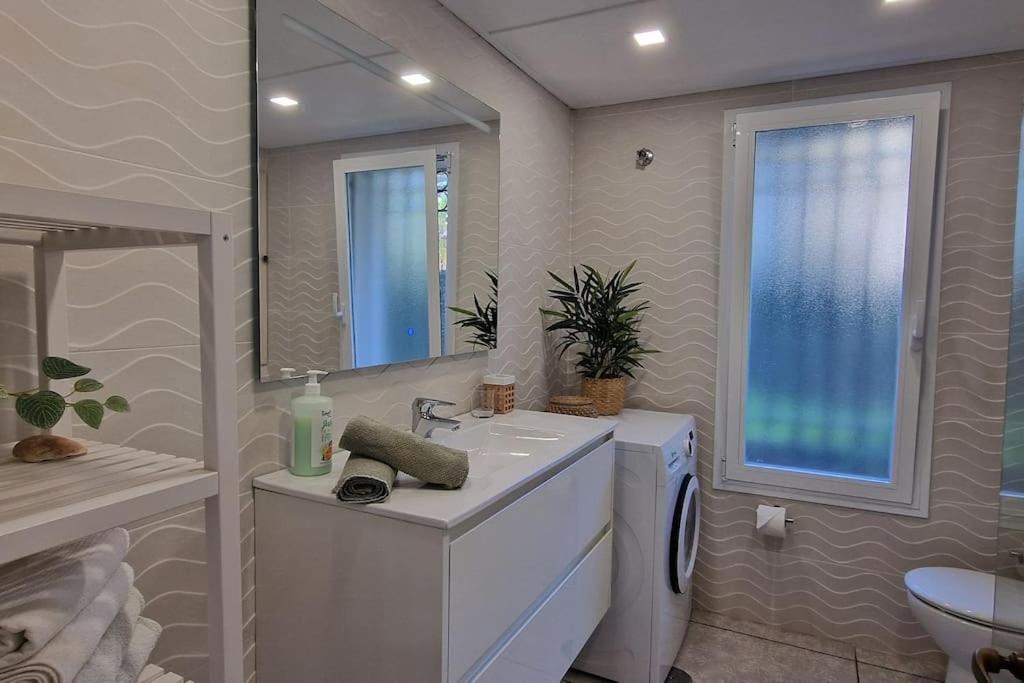 Luxe Studio Met Ruim Terras, Vlak Aan Zee! Sitio de Calahonda ภายนอก รูปภาพ