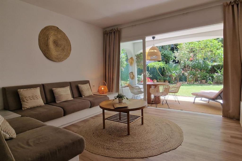 Luxe Studio Met Ruim Terras, Vlak Aan Zee! Sitio de Calahonda ภายนอก รูปภาพ