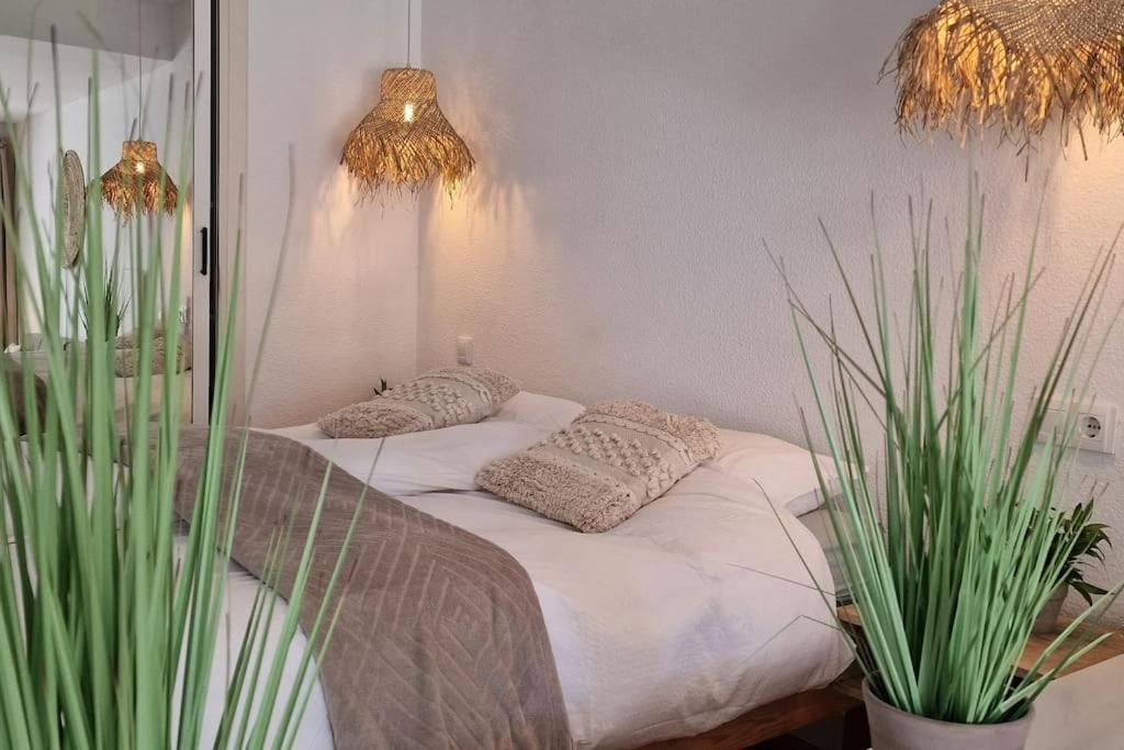 Luxe Studio Met Ruim Terras, Vlak Aan Zee! Sitio de Calahonda ภายนอก รูปภาพ
